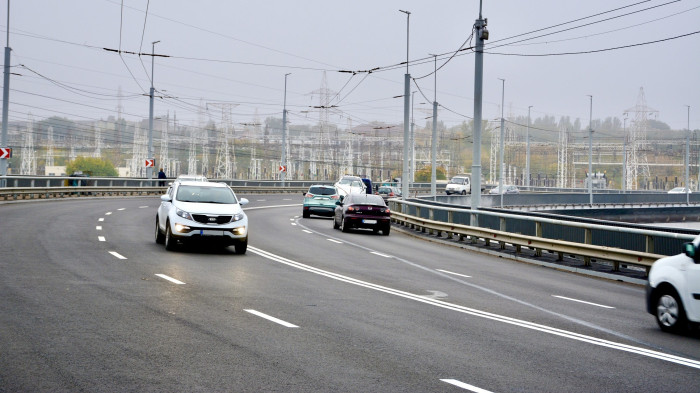 У Запоріжжі відновили рух по ДніпроГЕС з певними обмеженнями