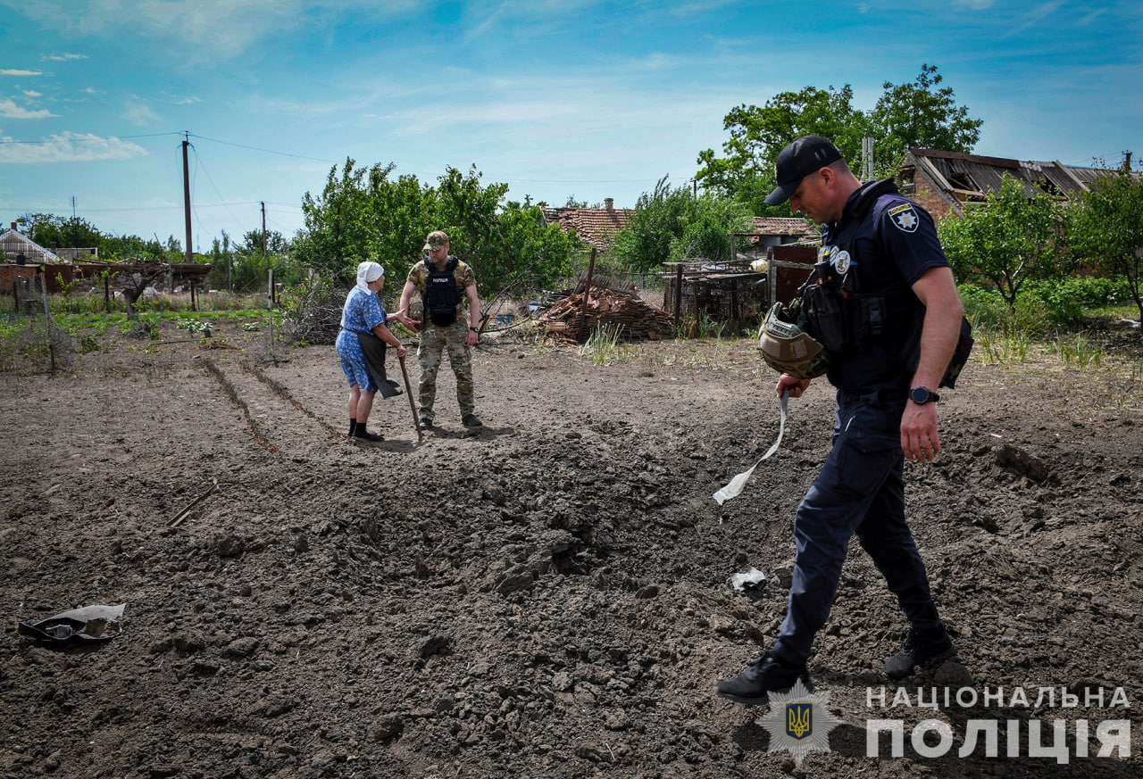 «Тільки заснула, як чую – летить»: 78-річна оріхів’янка розповіла, як ворог перетворює Оріхів на руїни