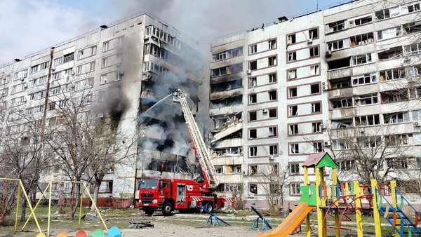 У Запоріжжі підрядник самовільно зупинив відбудову багатоповерхівок, зруйнованих ворожими ударами