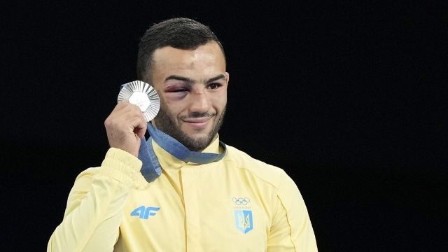 "Звісно, є розчарування": запорізький борець на Олімпіаді-2024 завоював срібну медаль
