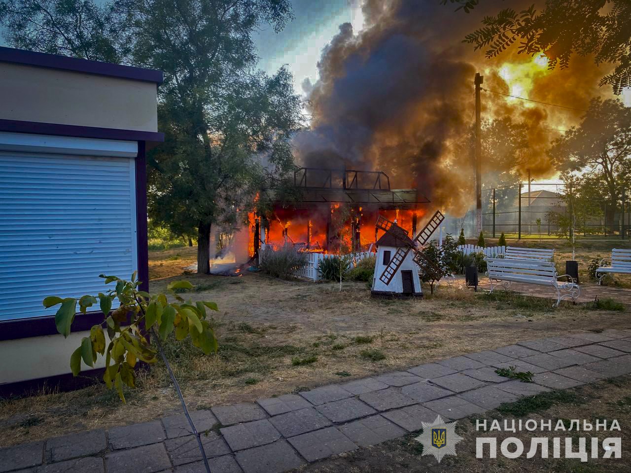 Росіяни вдарили по дитячому кафе в Малокатеринівці: поранено четверо дітей