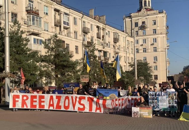 "Полон - це пекло": у Запоріжжі пройшла чергова акція-нагадування про захисників, які вже третій рік не бачили рідних