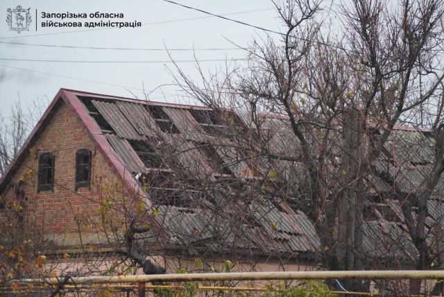 "Робили скид, щоб залякати населення": внаслідок атаки по Запоріжжю пошкодження отримав і будинок відомого волонтера