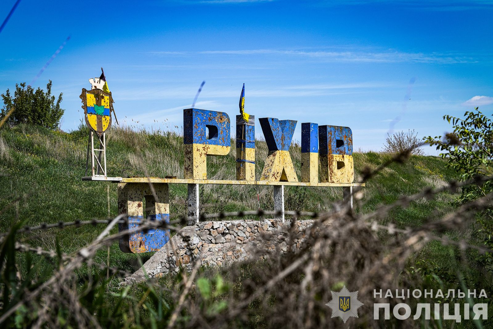 Росіяни завдали удар по машині волонтерів в Оріхові