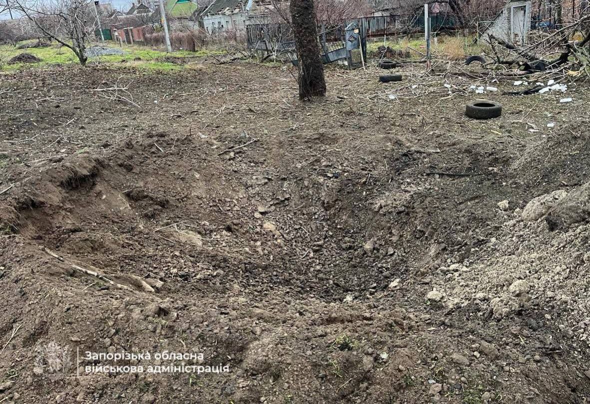 Росіяни завдали удар по Степногірську: серед поранених рятувальники