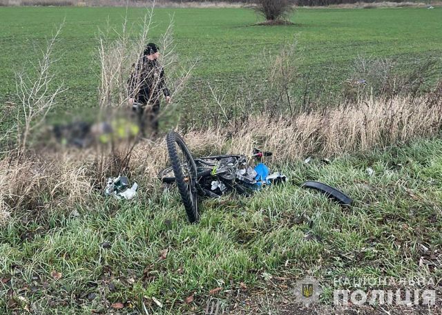 Помер на місці: у Запорізькому районі загинув велосипедист