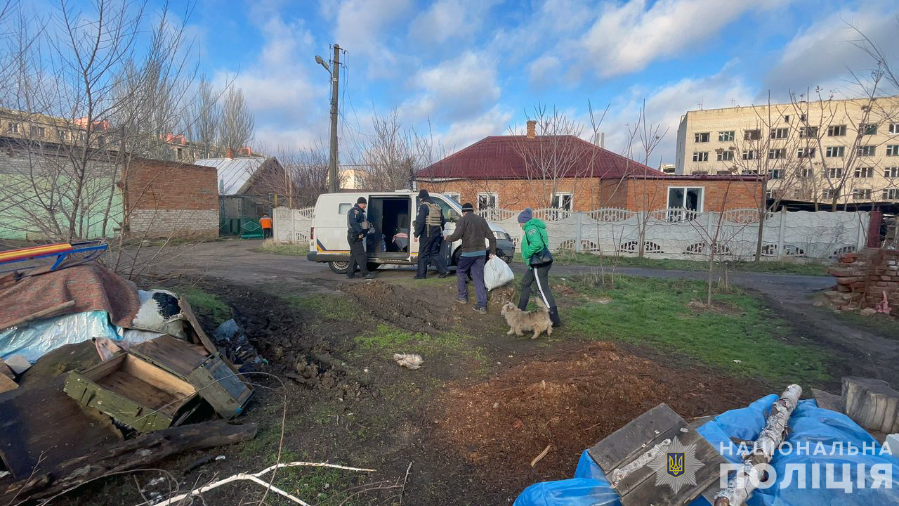 Понад два роки жили у підвалі багатоповерхівки: з прифронтового Оріхова евакуювали подружжя