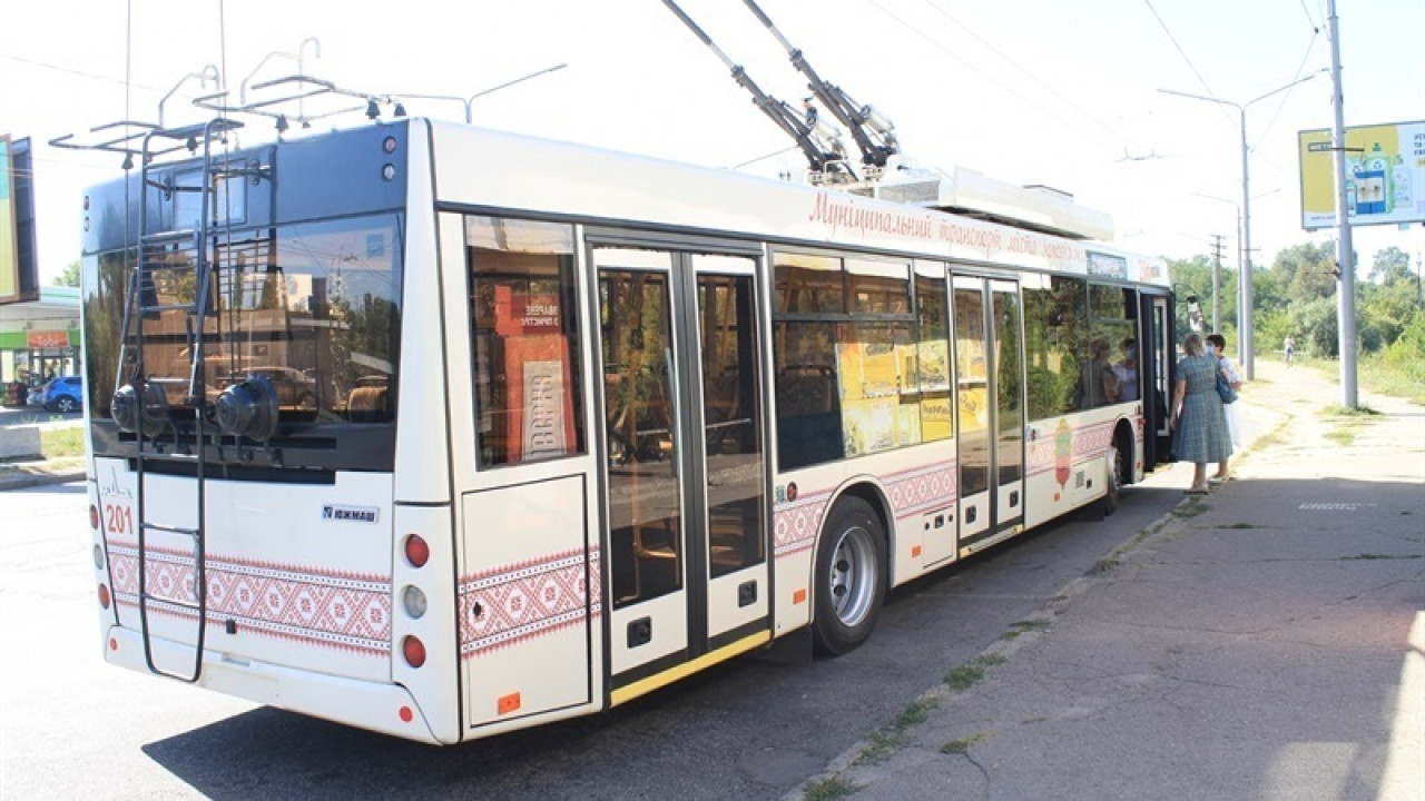 У Запоріжжі організували тролейбусний маршрут на Хортицю: подробиці