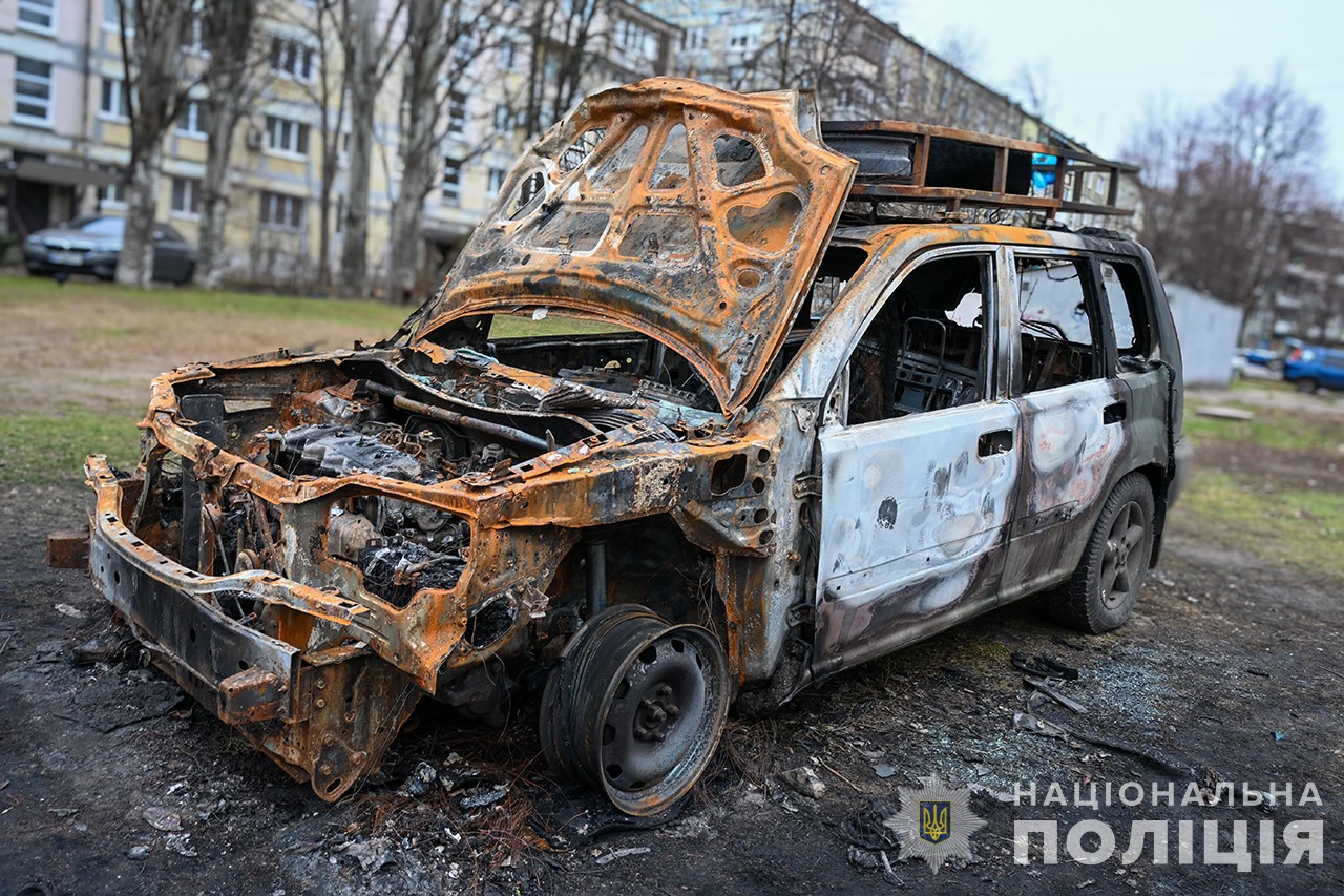 Палили машини військових у Запоріжжі: поліція затримала трьох паліїв