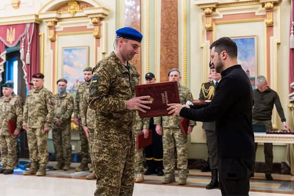 18  днів пекла для  Фана: ще один відважний нацгвардієць із запорізької бригади отримав найвищу державну нагороду