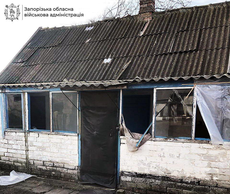 Запоріжжя та Малу Токмачку ворог атакував дронами