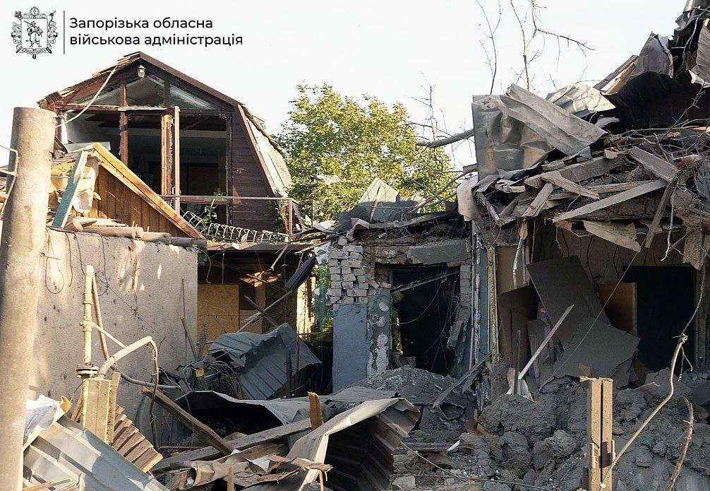 Гатять з усього виду озброєння: росіяни не припиняють завдавати масовані удари по Запорізькій області