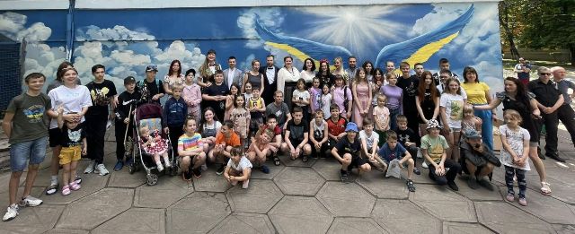 Спільнота, народжена у випробуваннях