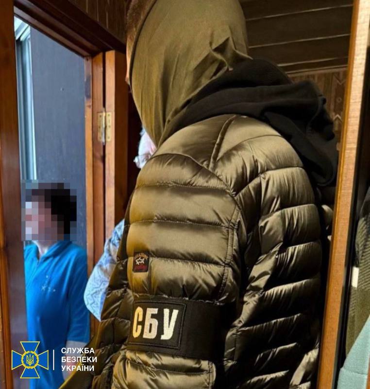 Називала росіян «визволителями» та закликала до подальшого захоплення України: правоохоронці викрили зрадницю, що працює на оборонному підприємстві Запоріжжя