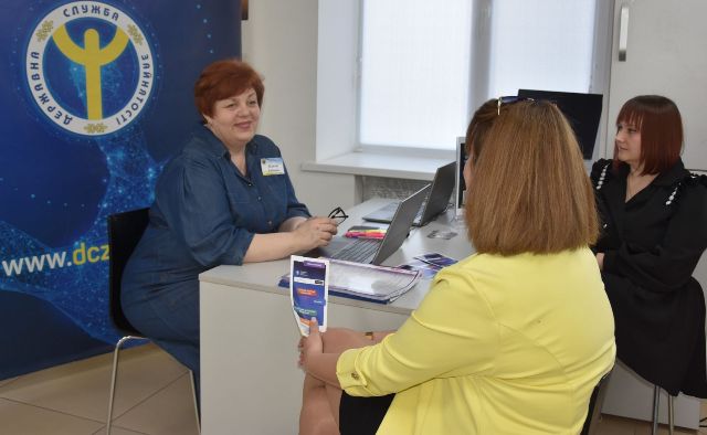 Доступність послуг: працівники обласного центру зайнятості провели прийом у Комишувасі