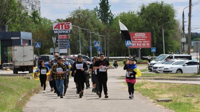«Біжу за полонених»: у Запоріжжі забіг присвятили матерям, які чекають своїх дітей