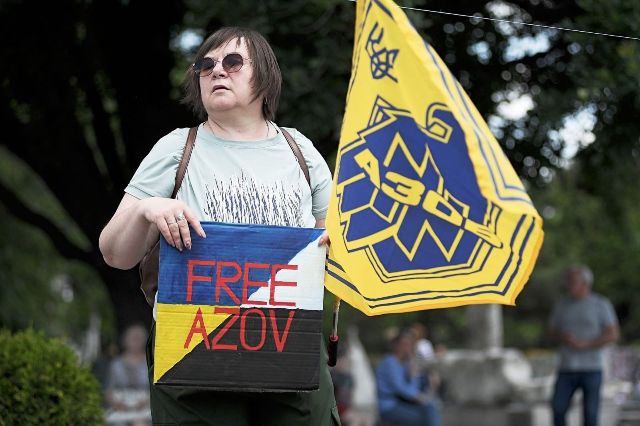 "Жодного азовця": запоріжці продовжують нагадувати про військовополонених
