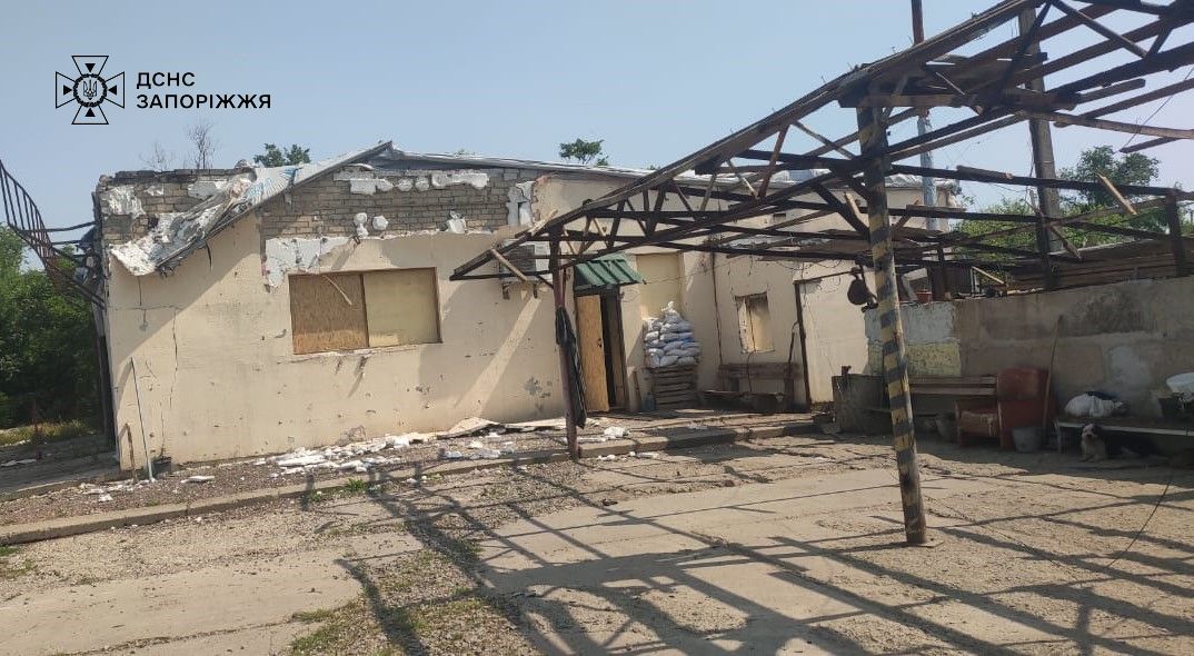 Росіяни вдарили по пожежно-рятувальній частині в Степногірській громаді: постраждали 12 рятувальників