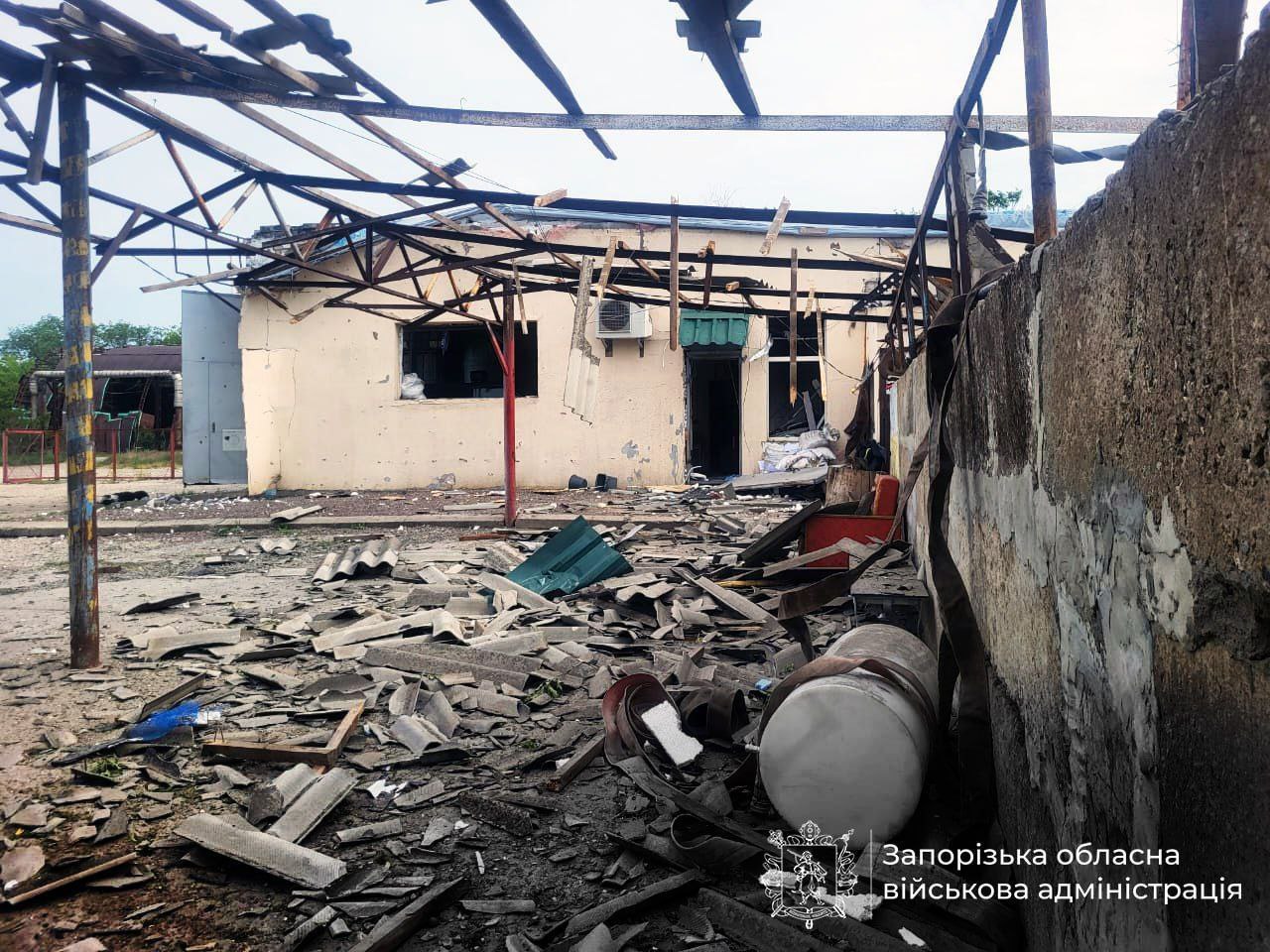 Пошкоджено будинки та квартири: за добу росіяни завдали майже 500 ударів по Запорізькій області