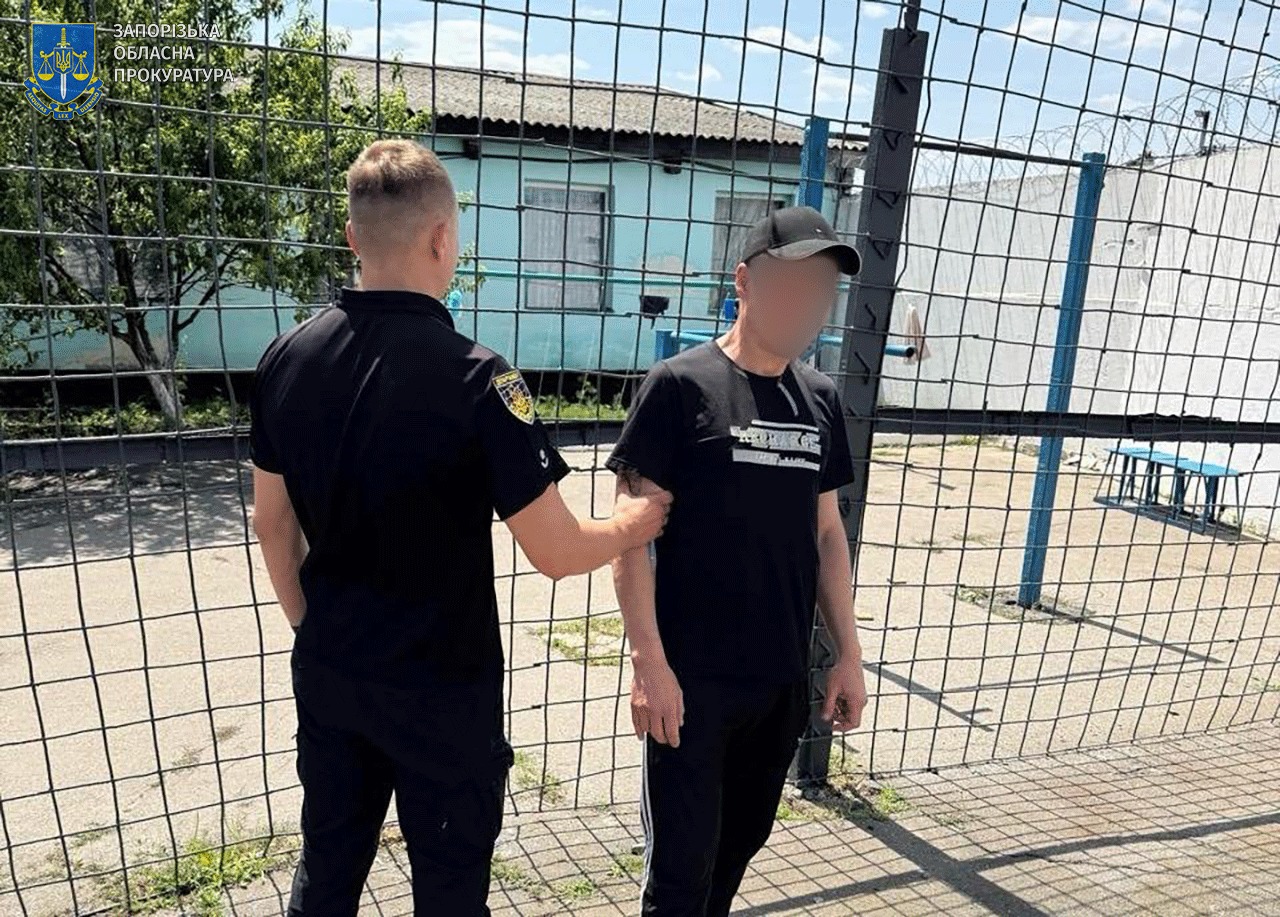 У Запоріжжі судитимуть в’язня, який перебуваючи у слідчому ізоляторі ошукав матір полеглого захисника на 150 тис грн