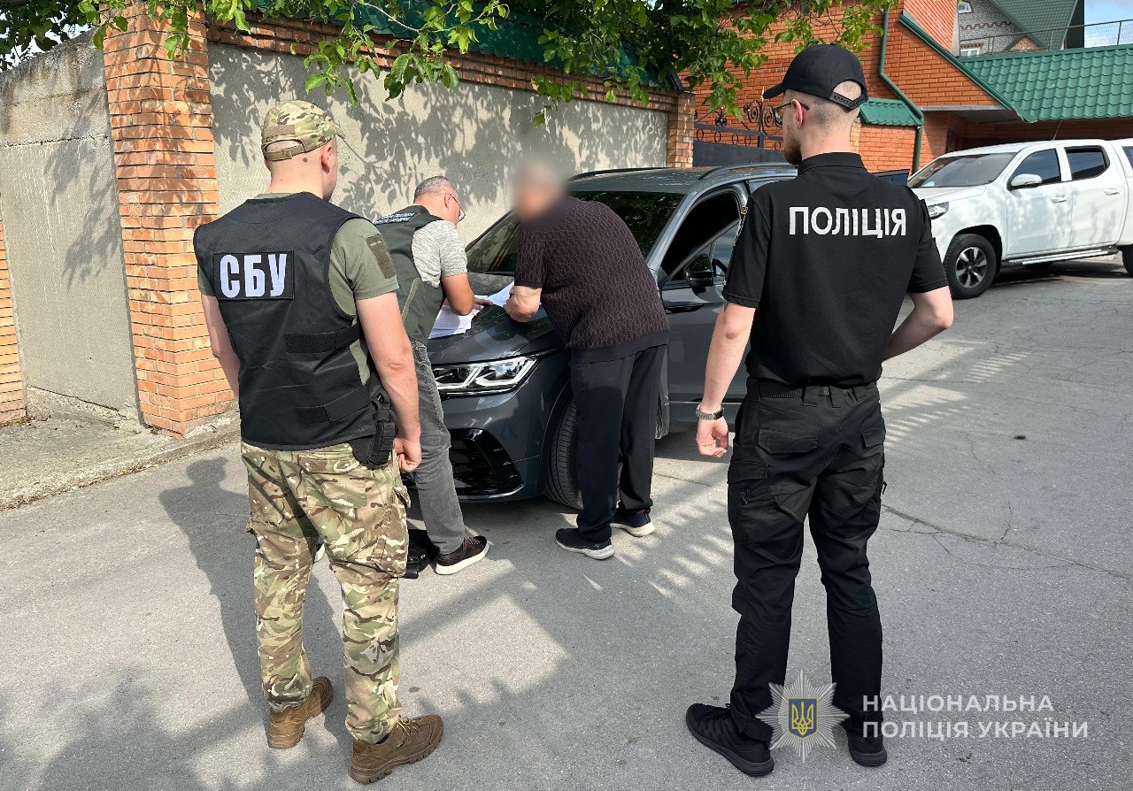 Продали майже 3 тисяч фейкових посвідчень аспірантів: у Запоріжжі викрили злочинну організацію освітян
