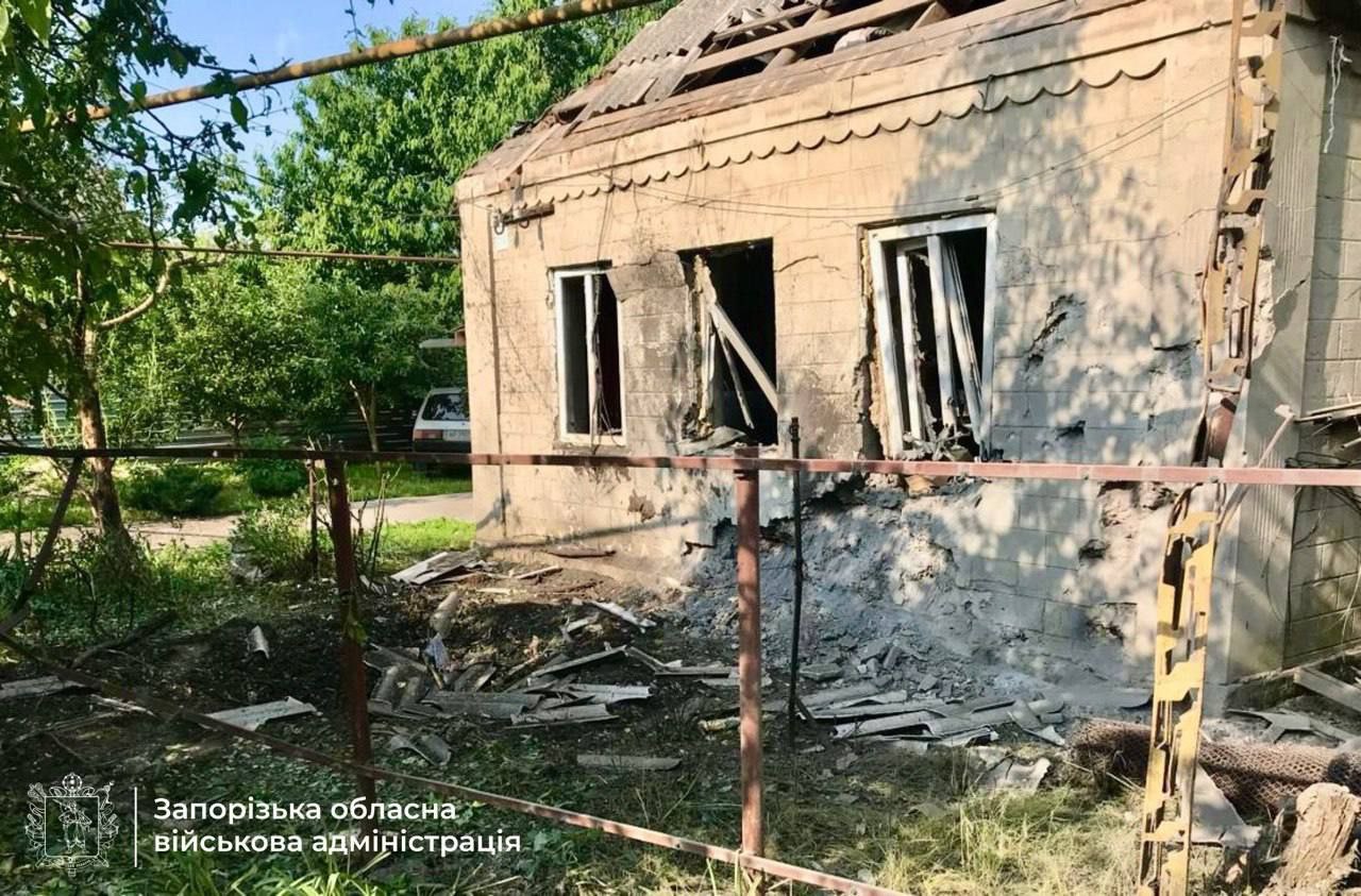 Понад 90 повідомлень про руйнування за добу: росіяни нещадно гатять по Запорізькій області