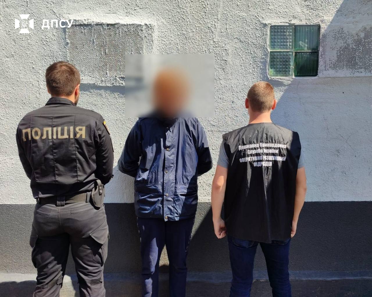 Завдав 77 ножових ударів своїй дівчині: поліція затримала 22-річного чоловіка