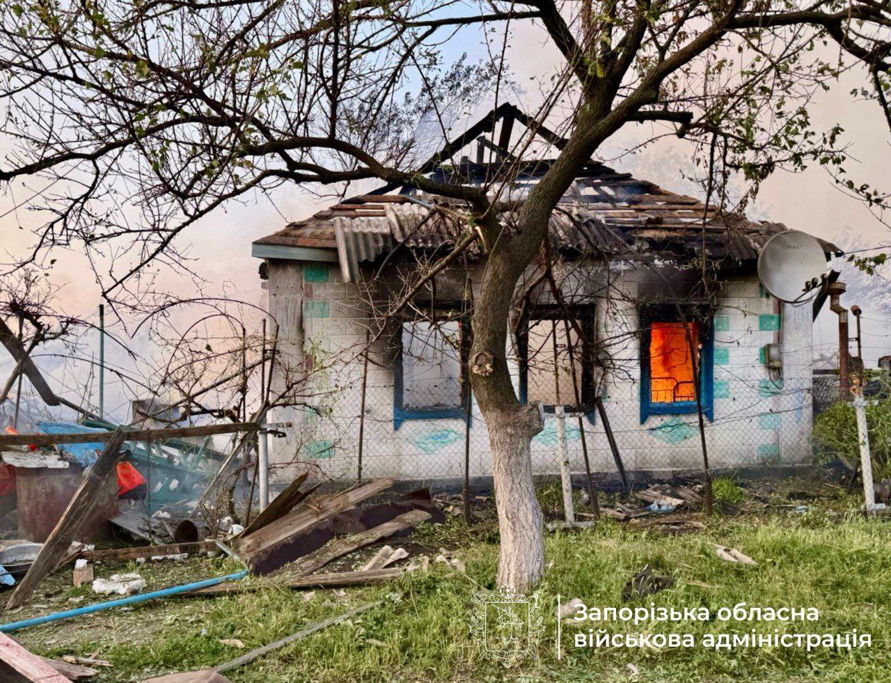 Пошкоджено оселі людей: наслідки ворожих ударів по Запорізькій області