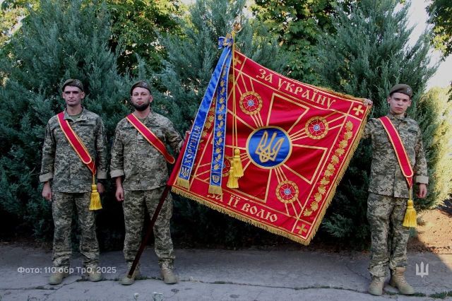 Мужньо б’ються із ворожою армадою: запорізька бригада отримала почесне найменування "Хортиця"