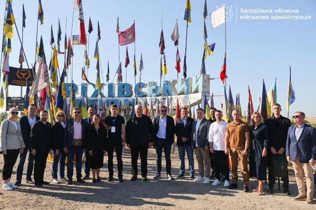 Відвідали третю лінію оборони: понад 80 українських дипломатів побували не тільки у Запоріжжі, а й на Оріхівщині