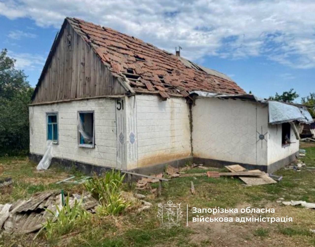Вранці росіяни вдарили по Пологівському району: є руйнування