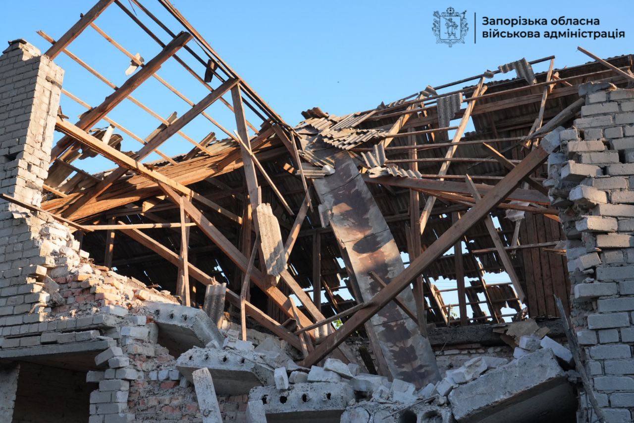Вночі росіяни атакували Запоріжжя, а також Пологівський та Василівський район: все, що відомо про наслідки атаки