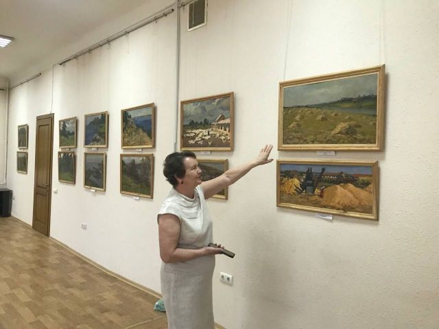 «Запорозькі краєвиди Михайла Гребеннікова»: у Запоріжжі відкрили виставку художника, який останні 20 років свого життя не міг бачити власні картини