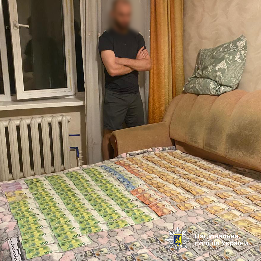 У Запоріжжі адвокатка організувала схему виїзду чоловіків за кордон