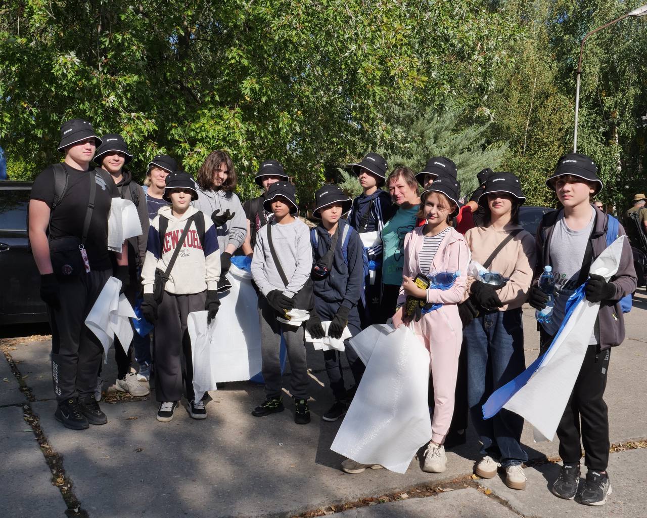У Запоріжжі на Хортиці провели «Марш прибирання»: волонтери зібрали близько 6 тон сміття