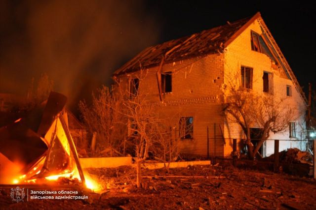 Вночі росіяни вдарили по Запоріжжю 6 ФАБами: все, що відомо про наслідки атаки