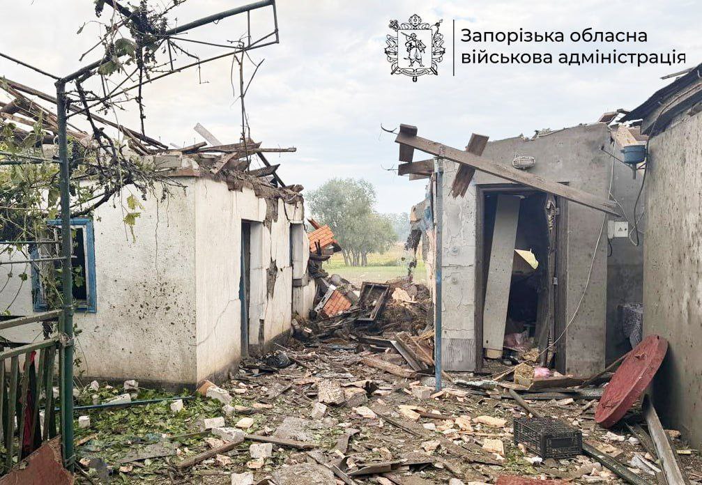 Пошкоджено квартири та будинки: росіяни нещадно гатять по Запорізькій області