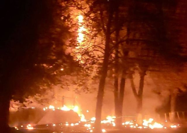 898 ворожих ударів за добу: у Запорізькій області окупанти продовжують нищити будівлі та транспортні засоби