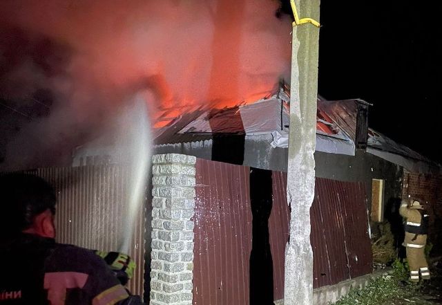 Переважно атакують  дронами і б'ють з артилерії: ворог  продовжує нищити міста і села Пологівського району