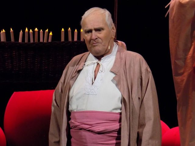 «Він не грав, він жив на сцені»: у запорізькому театрі показали фільм про корифея