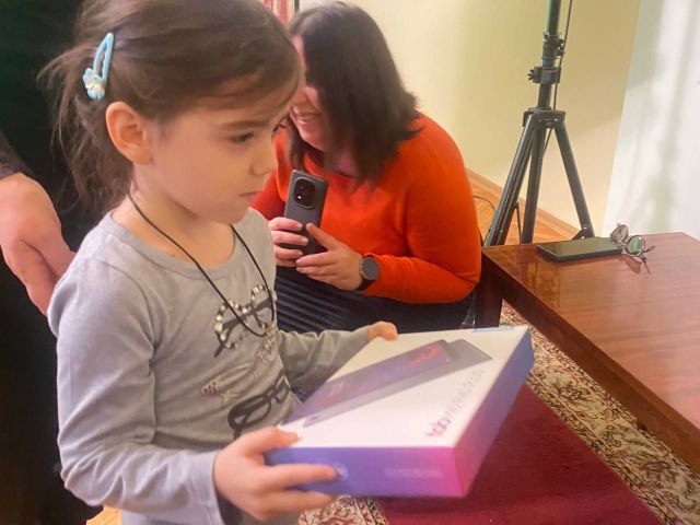 Планшет, екскурсія і концерт: у Запоріжжі влаштували свято для патронатних сімей