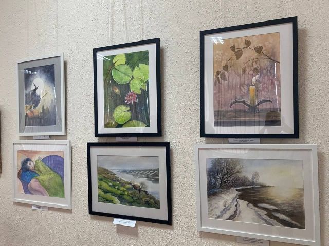 «Фарби життя»: у запорізькому музеї відкрилася яскрава виставка для душі