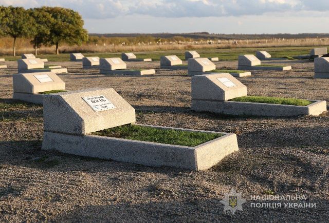 Номер нарешті отримав ім’я: поліція встановила героя, якого поховали на Кушугумському кладовищі у 2014 році як невідомого