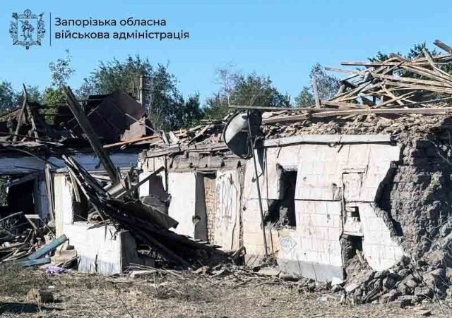 Бомбили Оріхів: на Запоріжжі окупанти продовжують знищувати будинки та об'єкти інфраструктури