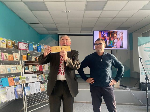 «Ця премія для мене краща, ніж Нобелівська»: відомий запорізький гуморист став  лауреатом літературної премії імені Остапа Вишні