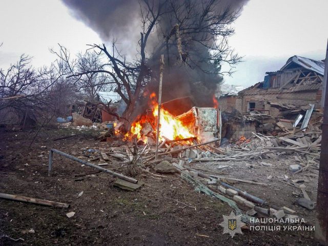 Троє людей поранено: ворог продовжує тероризувати мешканців Запорізької області
