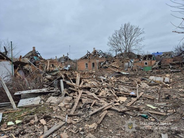 Евакуювали з Преображенки : ворог продовжує робити нестерпним життя мешканців Запорізької області