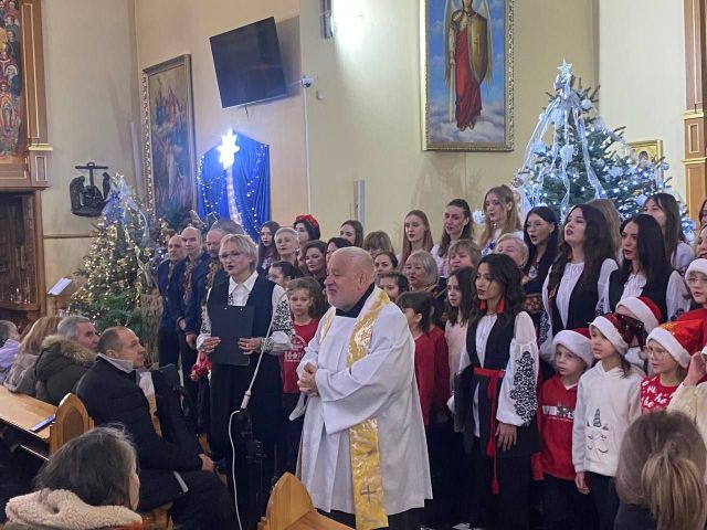 &nbsp;Різдвяні пісні, колядки та святкові твори: у запорізькому храмі звучали хоровий спів і інструментальна музика