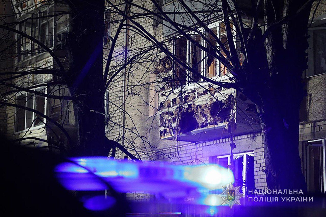 Шестеро поранених та пошкоджені будинки: ворог атакував Запоріжжя безпілотниками