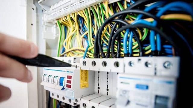 Коливання напруги:  запоріжці орієнтуються на старий стандарт